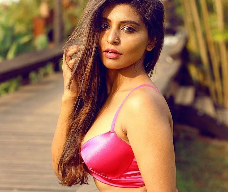 nisha majumdar 7