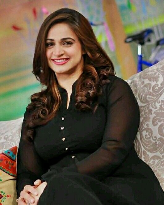 noor bukhari 2
