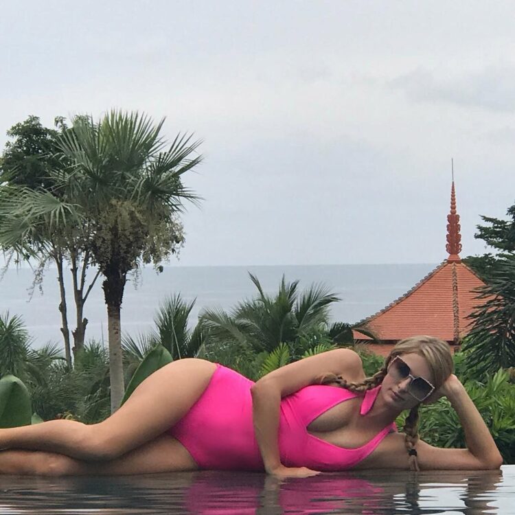 paris phillips 9