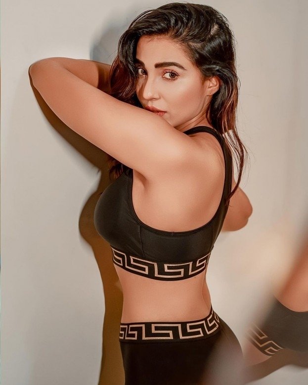 parvatii nair 6