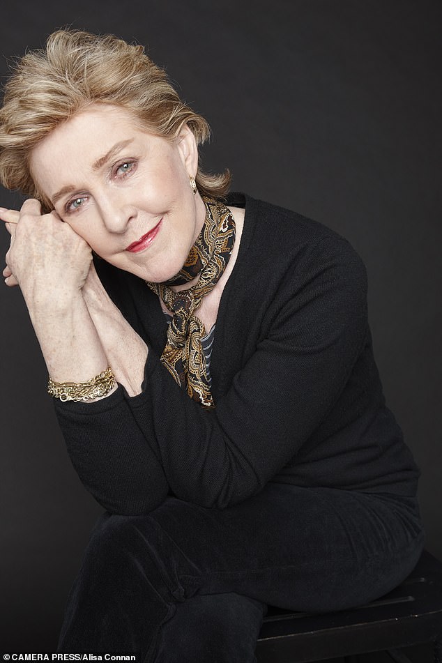 patricia hodge 4