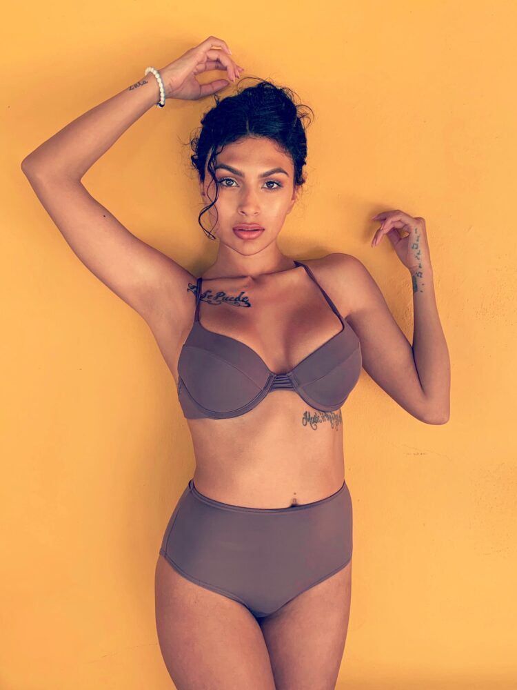 paula deanda 1