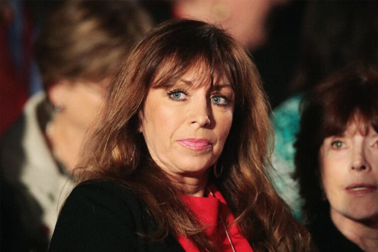 paula jones 5