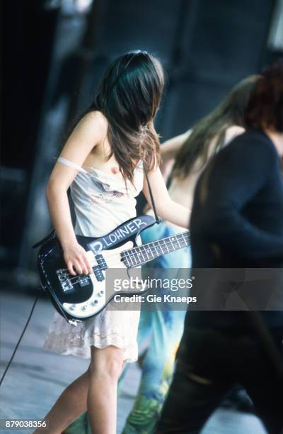 paz lenchantin