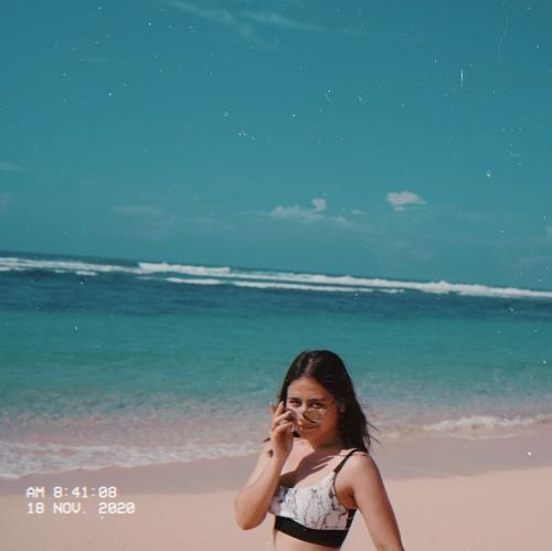 prilly latuconsina 1