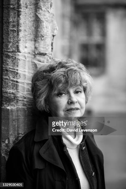 prunella scales 8