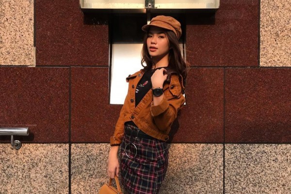 putri ayu zulvanny 8