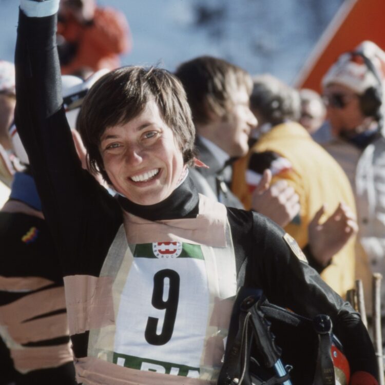 10 Hot Sexy Raisa Smetanina Bikini Pics