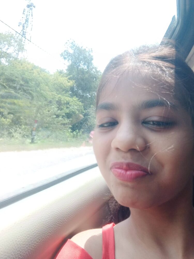 rashee gupta 1 scaled