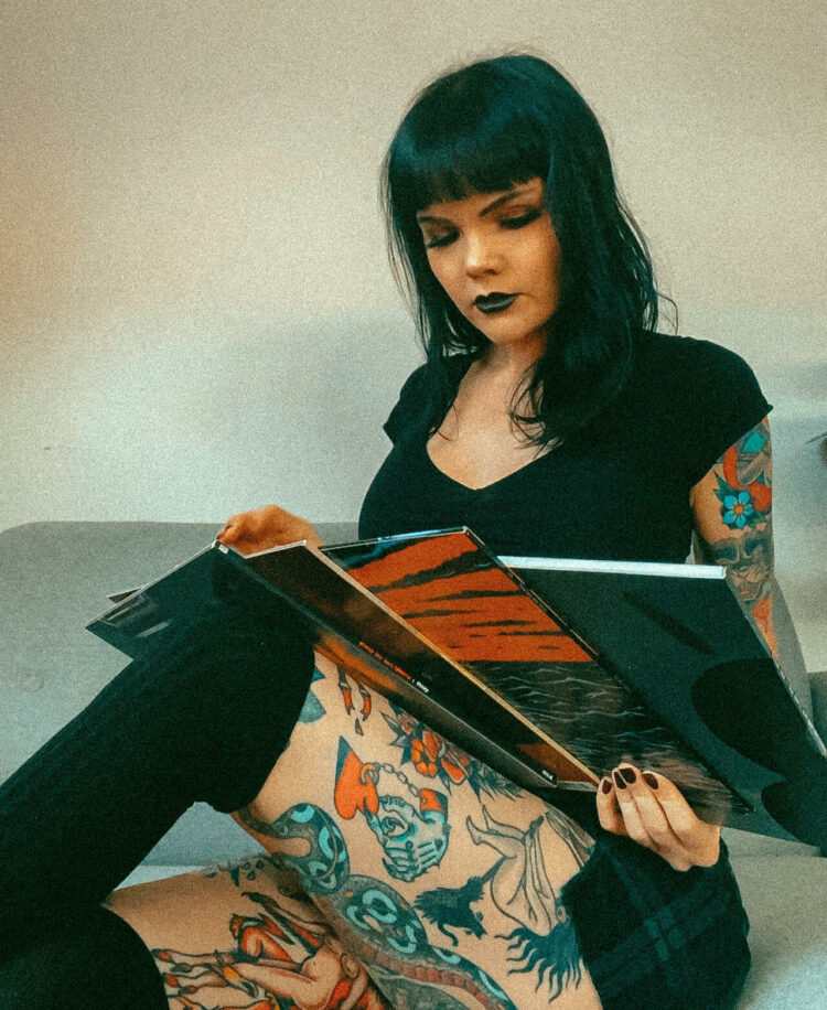 ravenisaposer aka sarah 8