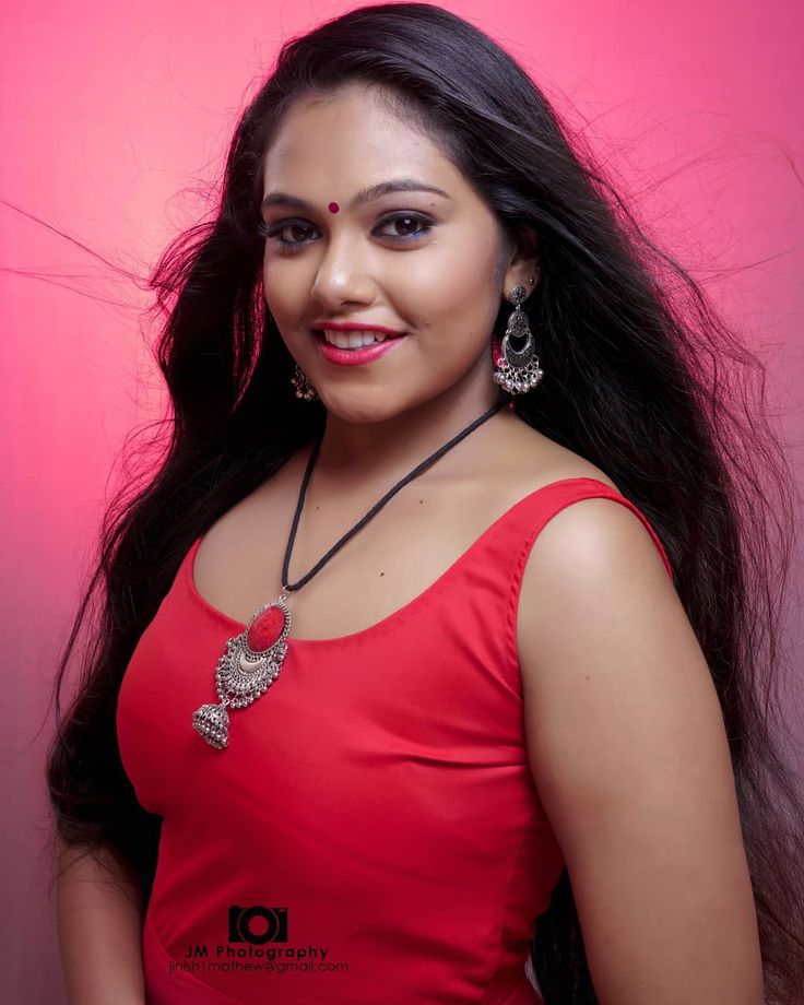 rebecca santhosh 7