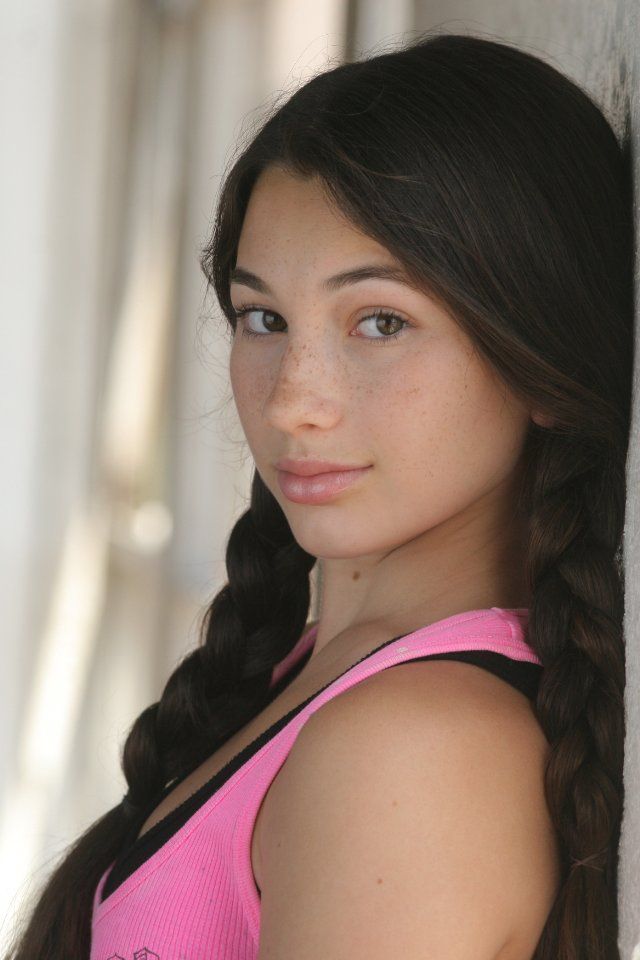 rhiannon leigh wryn 3