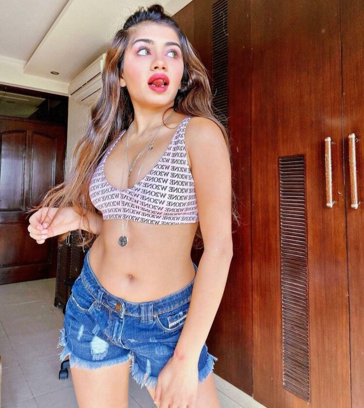 riya sharma 2