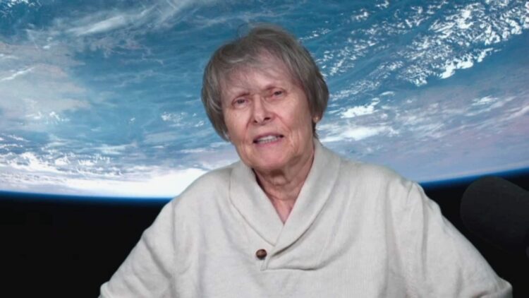 roberta bondar 5