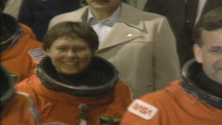 roberta bondar 6