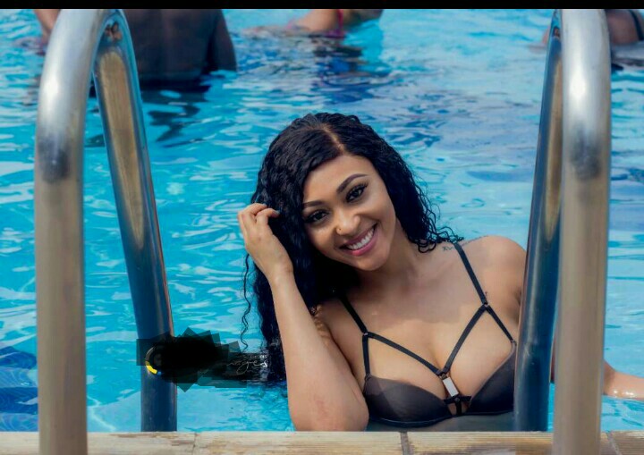 rosaline meurer 3