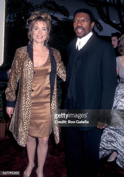 3 Hot Sexy Roxanne Hart Bikini Pics