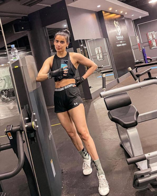 sabrina chairunnisa 5