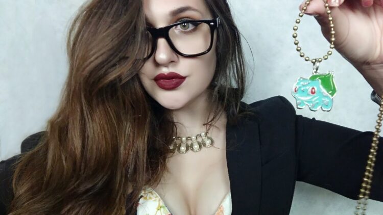 sabrina whispurringasmr 2