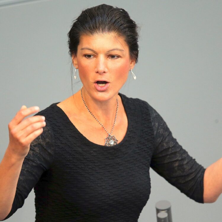 sahra wagenknecht 8