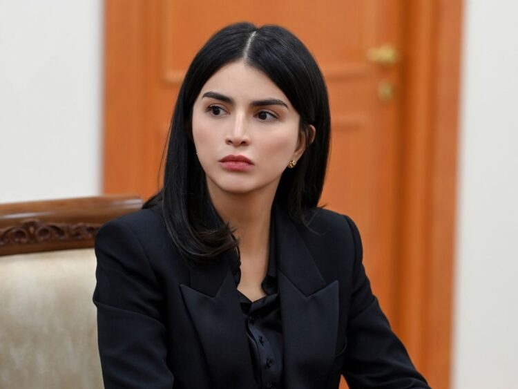 saida mirziyoyeva 8