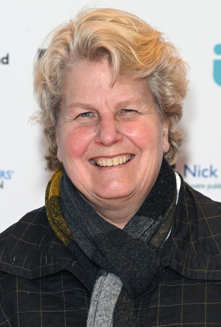 sandi toksvig 5 scaled