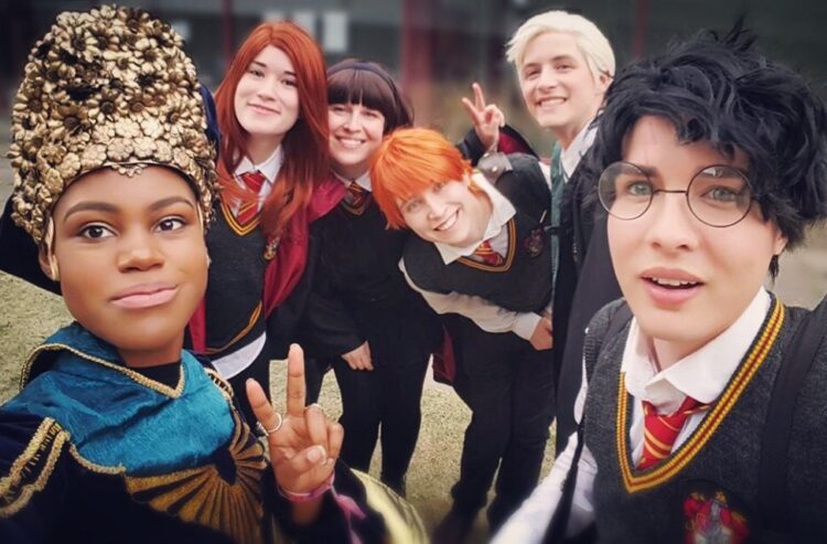 sara themischiefmanagers 5