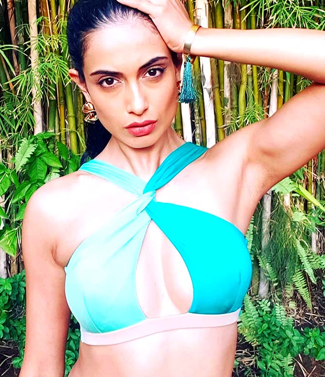 sarah jane dias 12