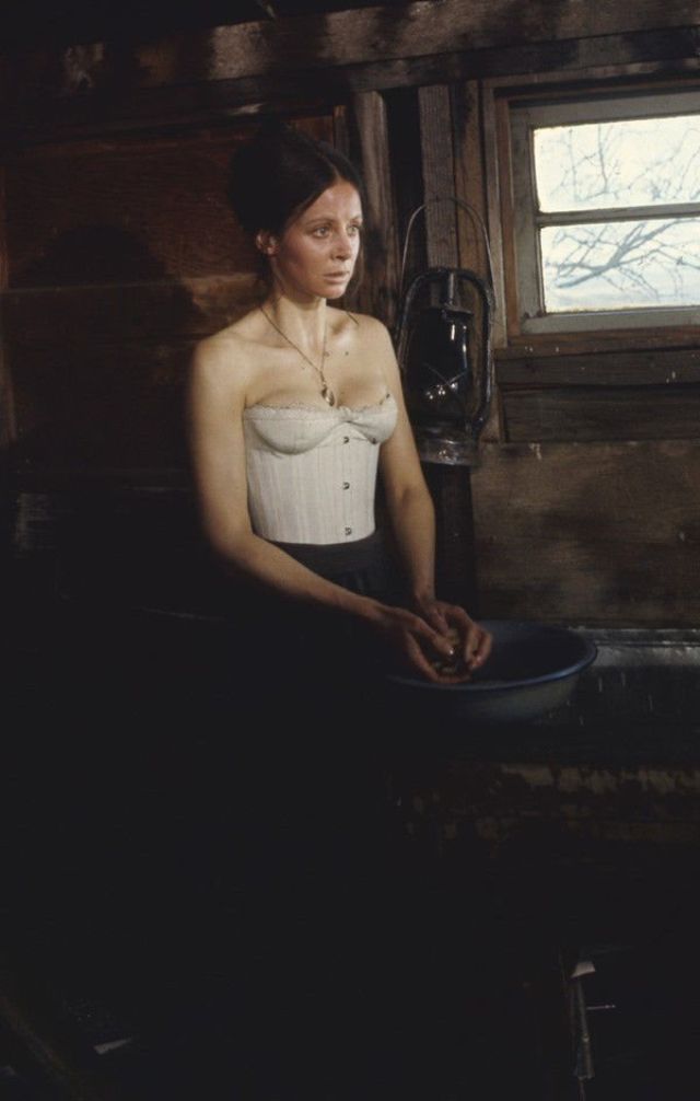 sarah miles 3