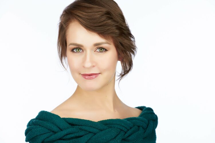 sarah wiedenheft 9 scaled