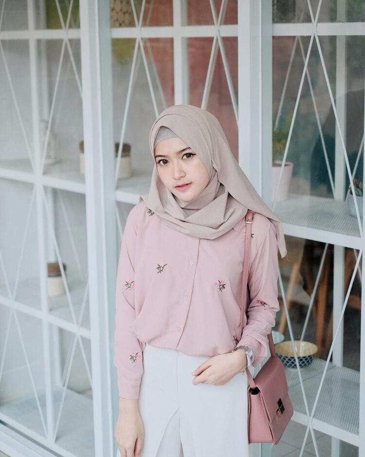 sari endah pratiwi 1