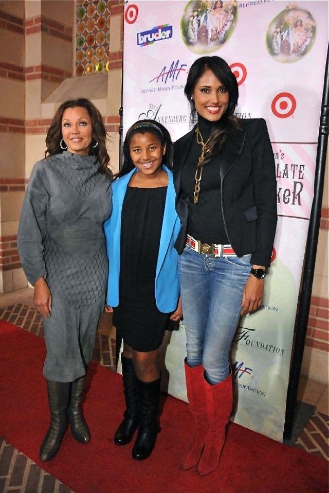 sasha gabriella fox 4