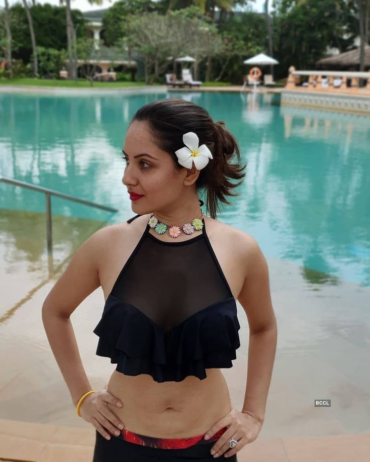 7 Hot Sexy Sayantika Banerjee Bikini Pics