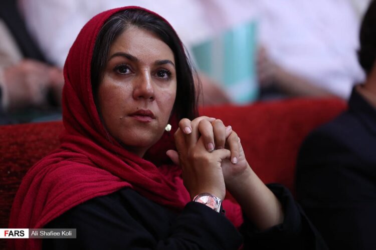 10 Hot Sexy Setareh Eskandari Bikini Pics