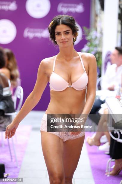 shermine shahrivar 5