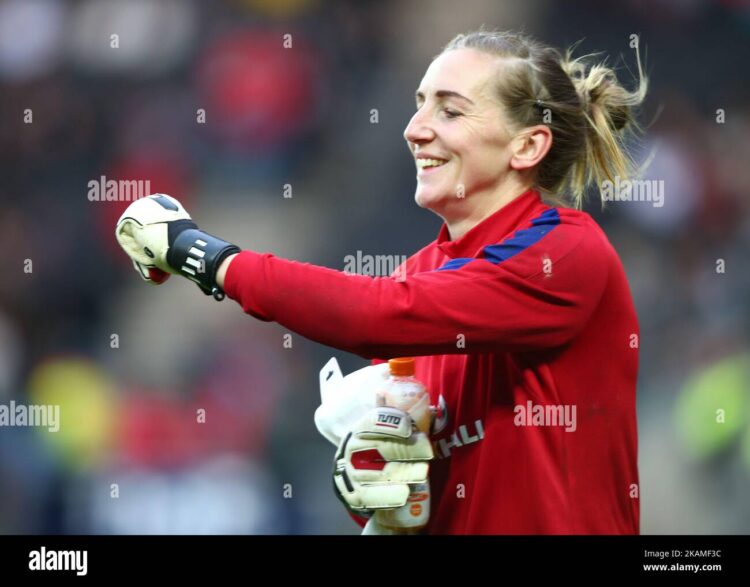 siobhan chamberlain 6