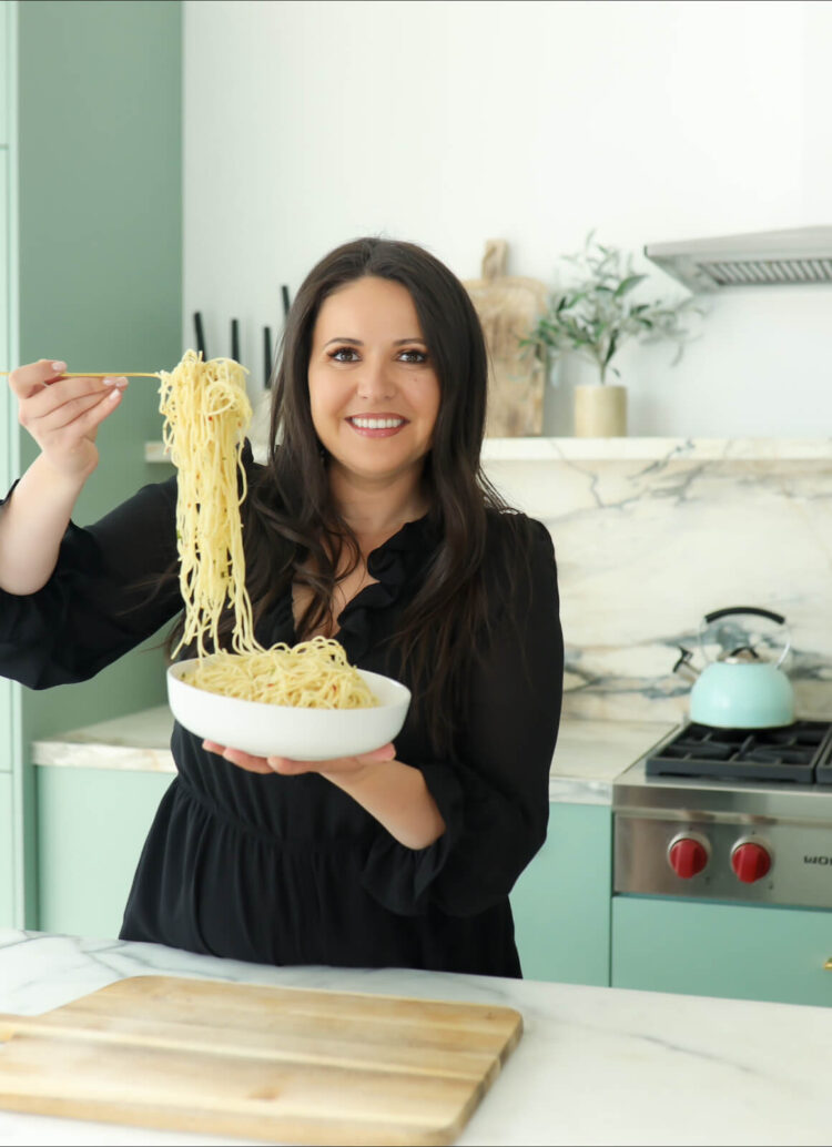 sneji themodernnonna