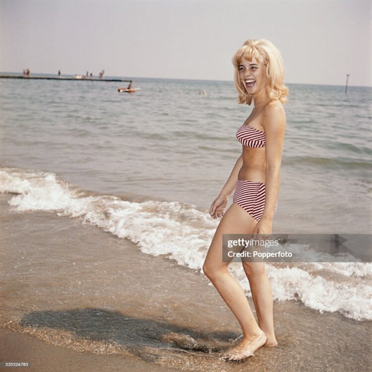 sue lyon 9
