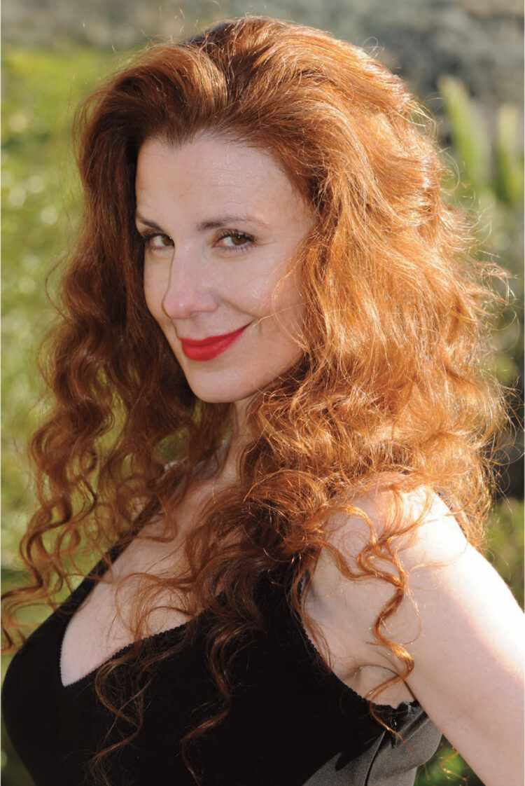 suzie plakson 2