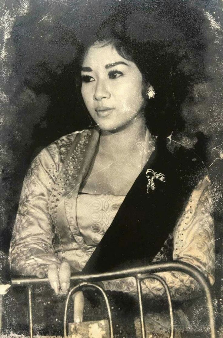 titiek puspa 1