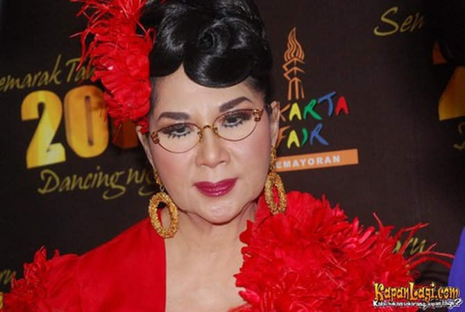 titiek puspa 7