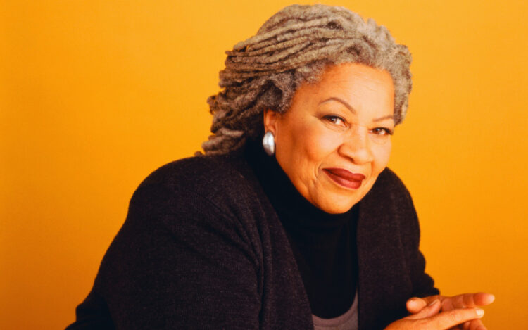 5 Hot Sexy Toni Morrison Bikini Pics