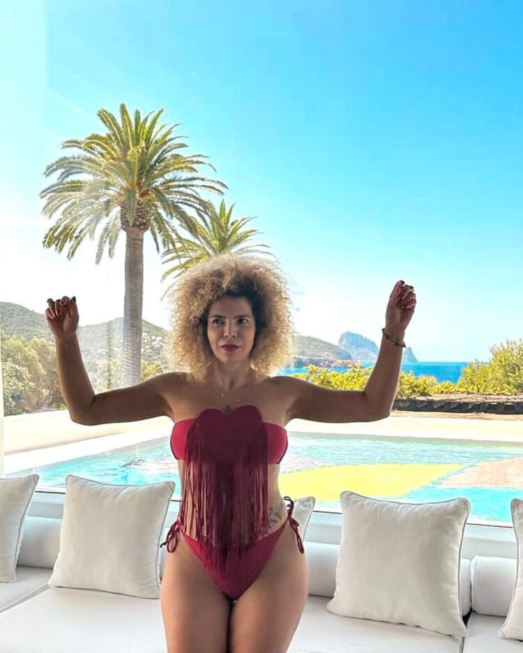 vanessa da mata 8