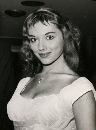 vikki dougan 8