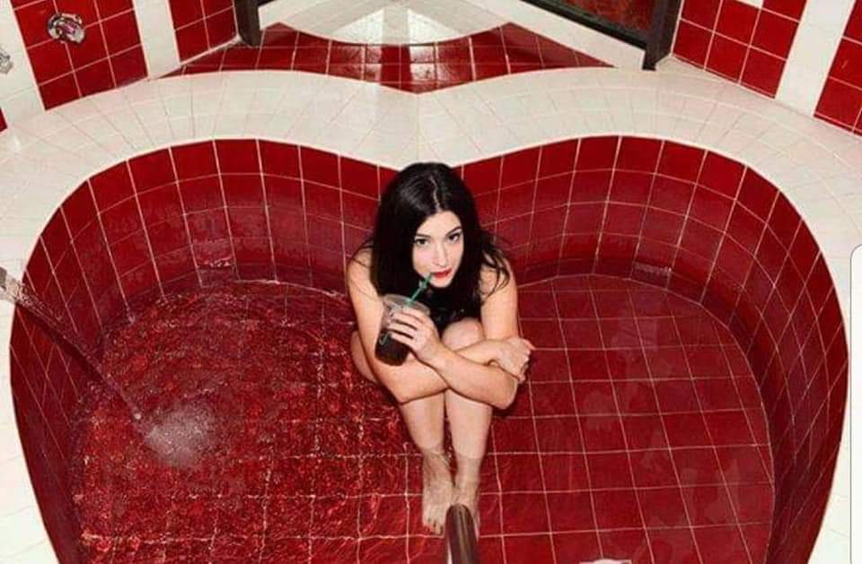 alex winston feet 6