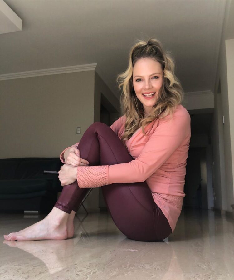 alexandra braun feet