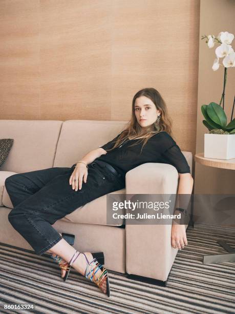 alice englert feet 5