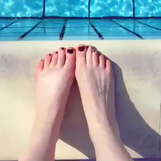 alice levine feet 3