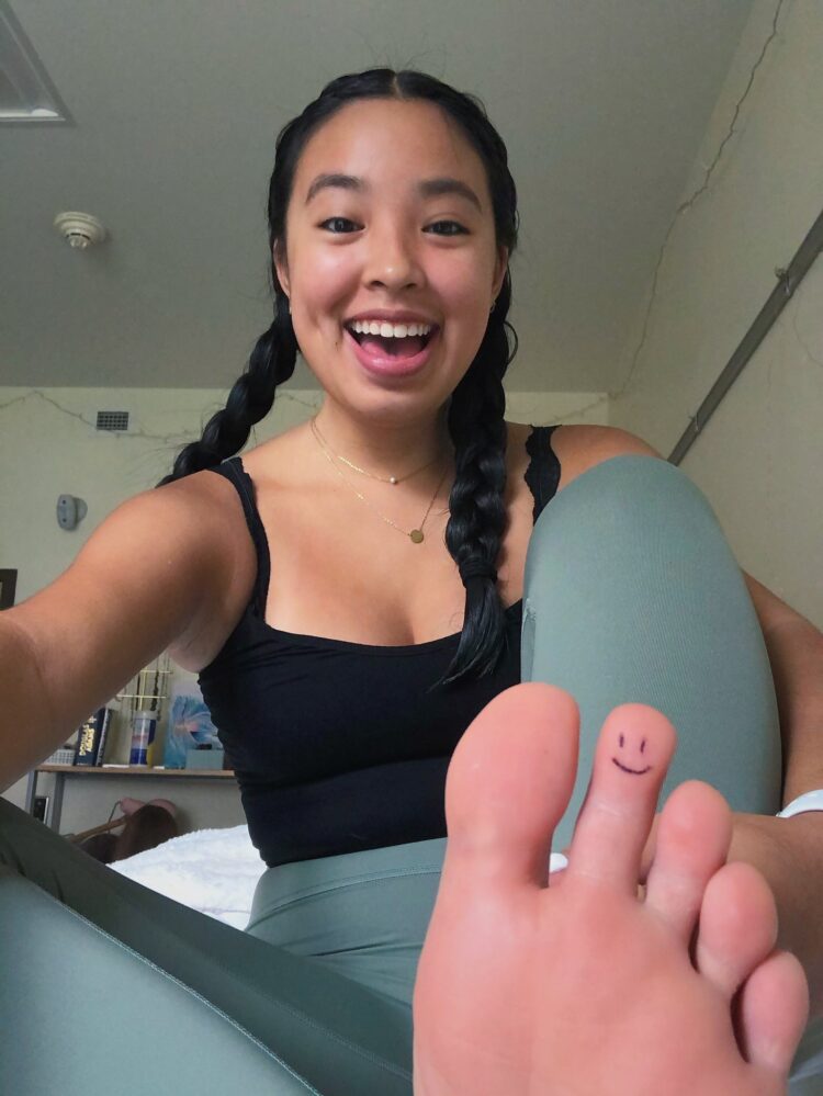 alissa nguyen feet