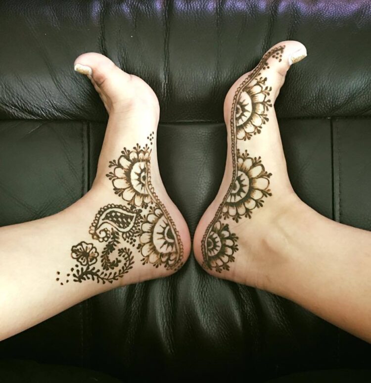 aliza vellani feet 1